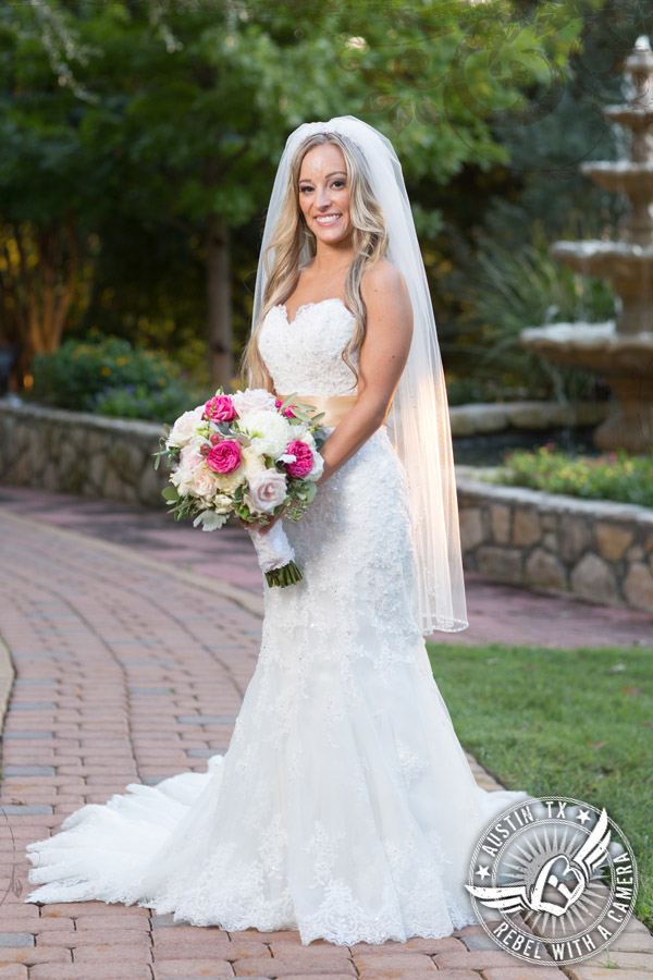 Austin wedding photographer at Nature's Point.