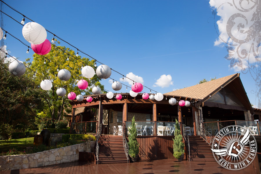 Austin wedding photographer at Nature's Point.