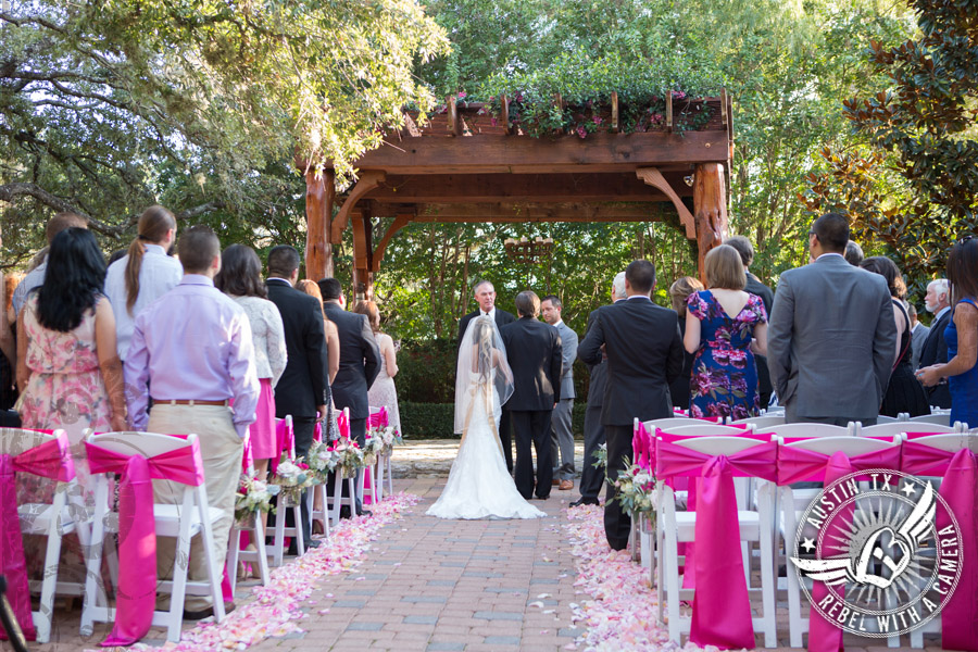 Austin wedding photographer at Nature's Point.