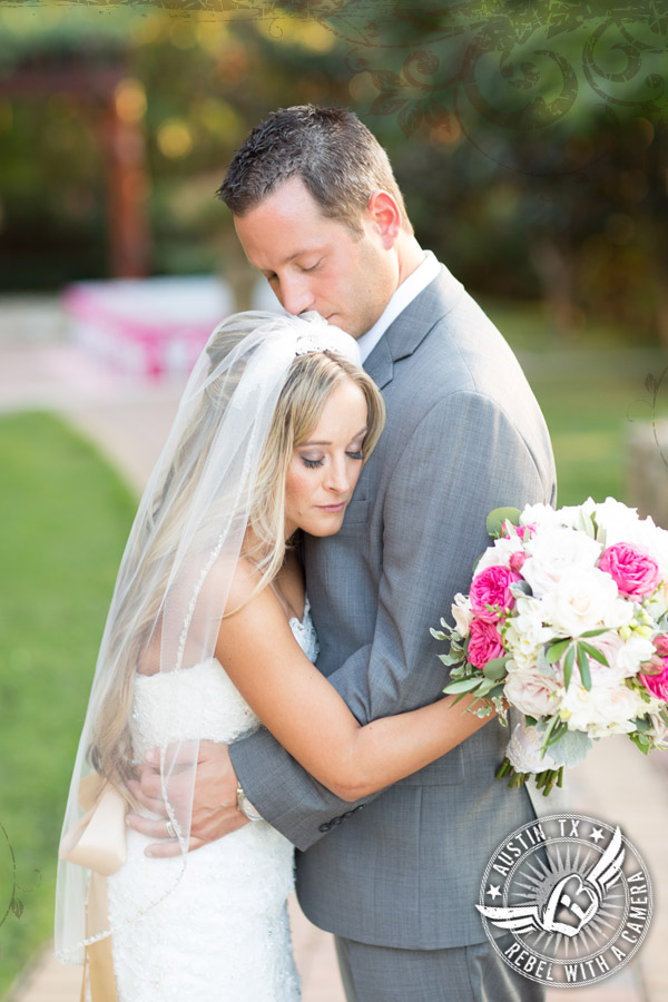 Austin wedding photographer at Nature's Point.