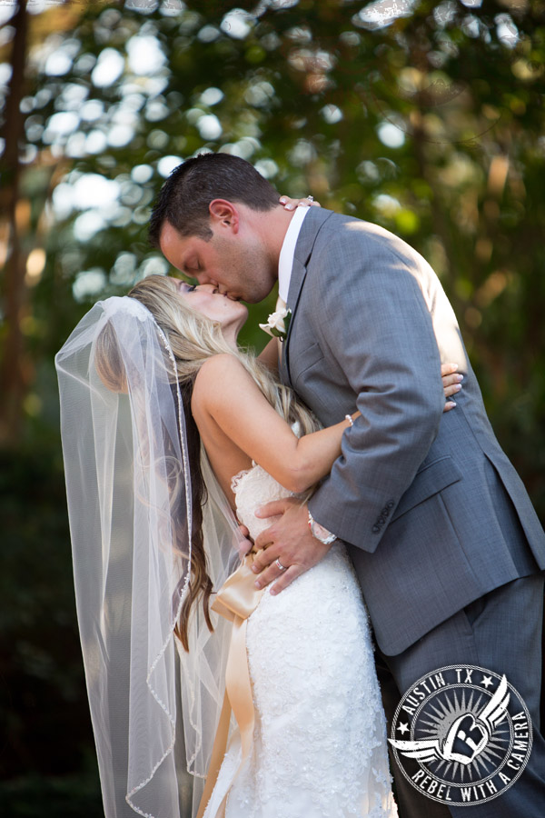 Austin wedding photographer at Nature's Point.