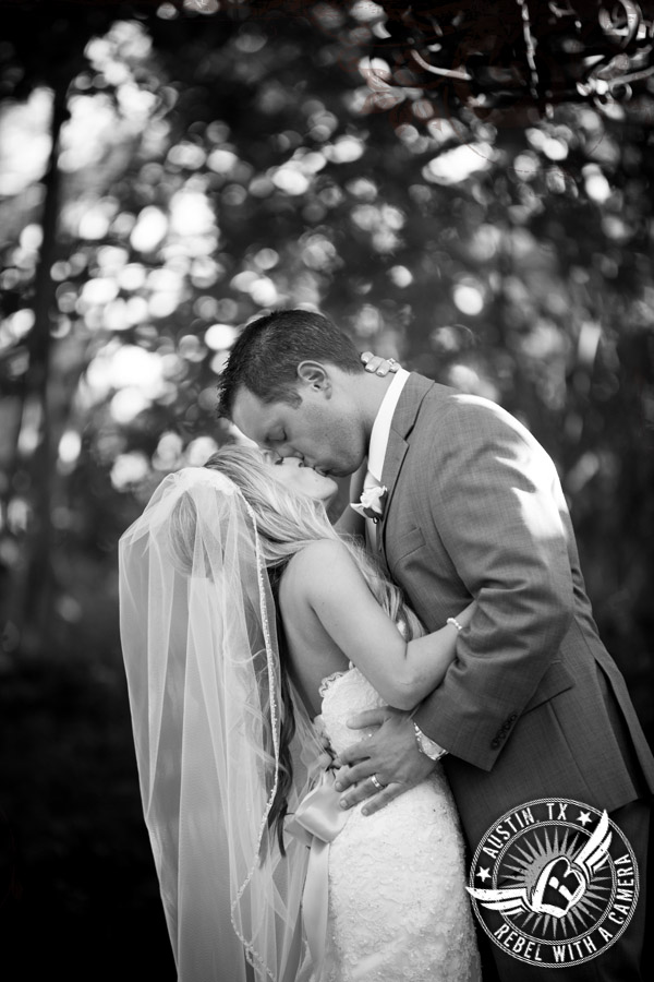 Austin wedding photographer at Nature's Point.