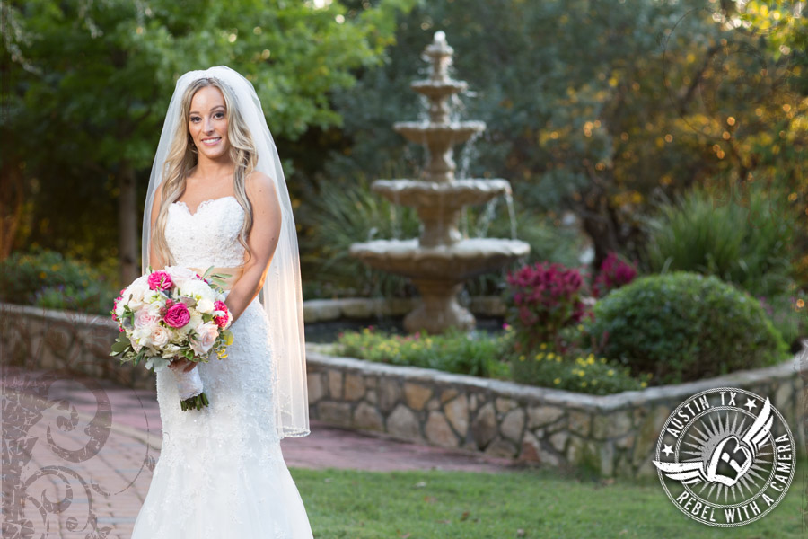 Austin wedding photographer at Nature's Point.