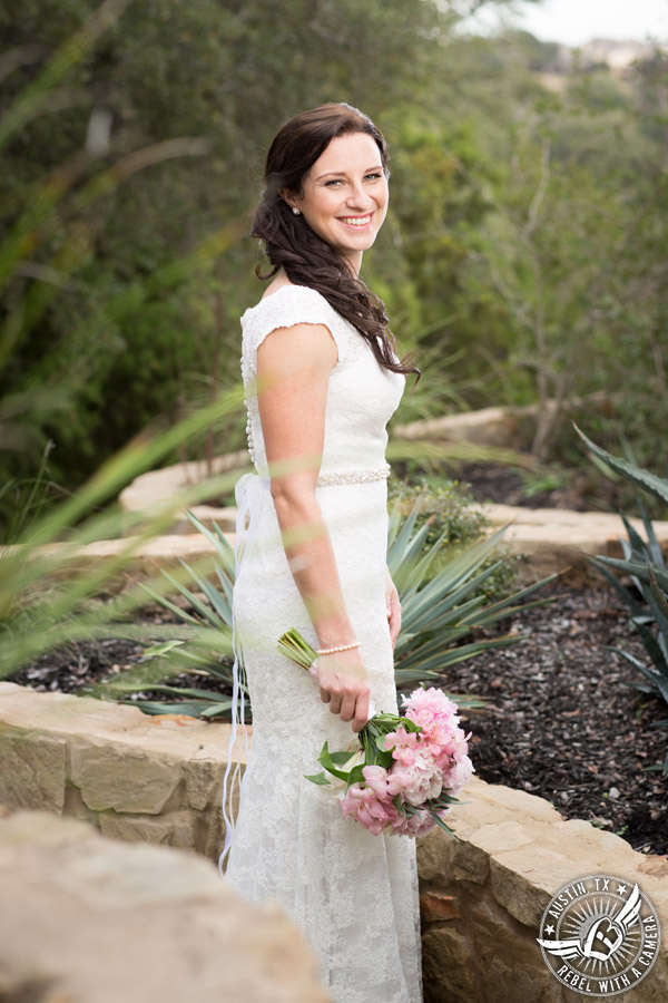 Bridal portraits at Kindred Oaks