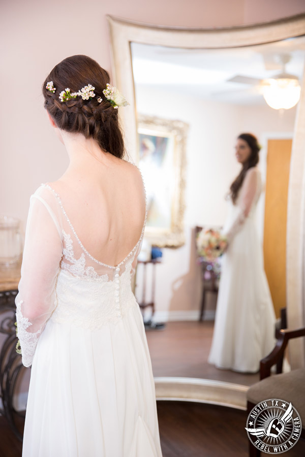 Winter wedding pictures at Kindred Oaks