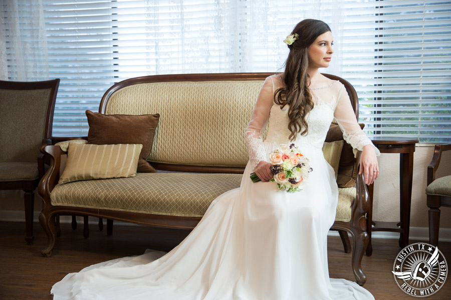 Winter wedding pictures at Kindred Oaks