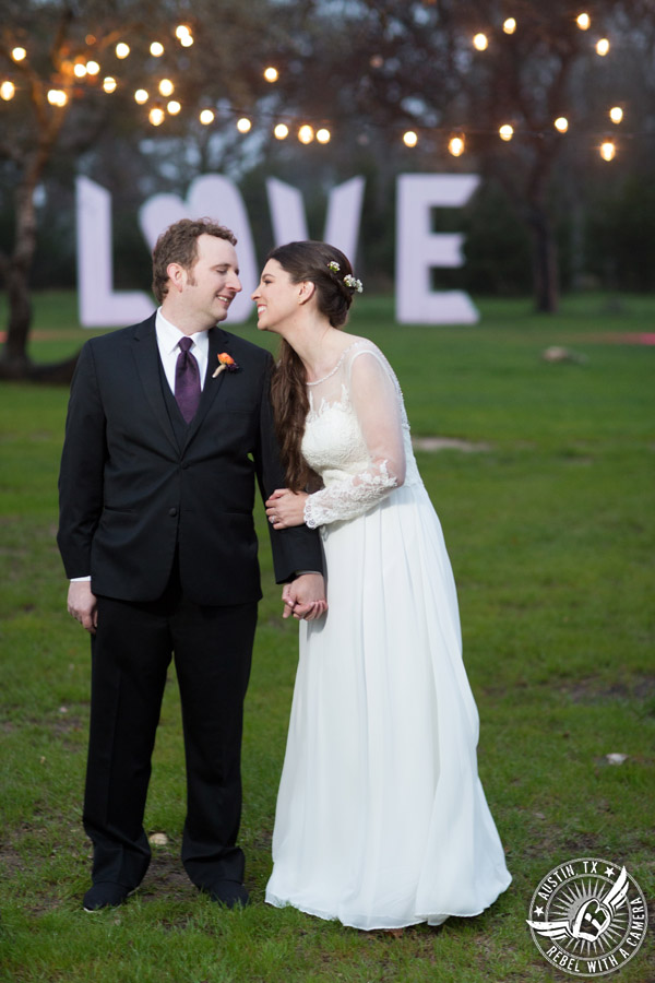 Winter wedding pictures at Kindred Oaks