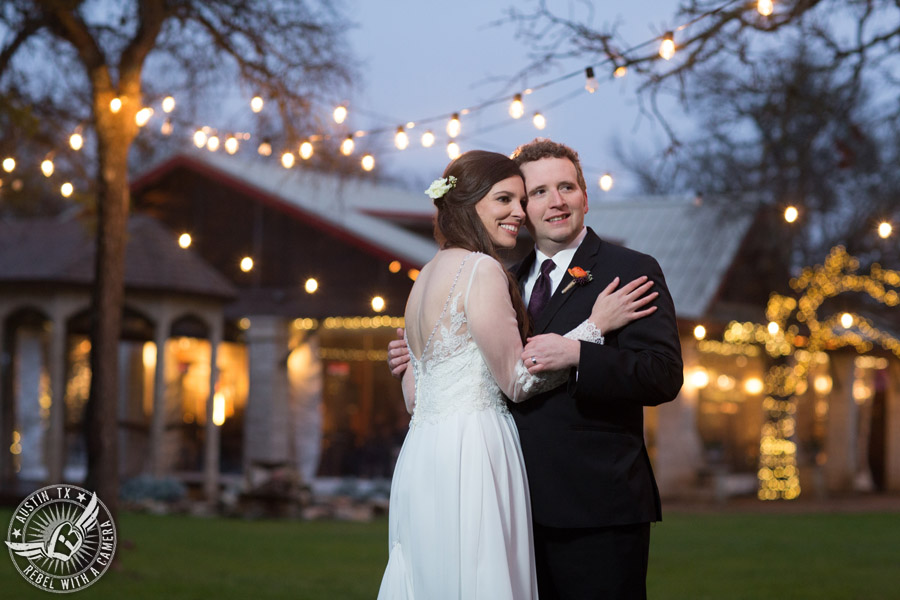 Winter wedding pictures at Kindred Oaks