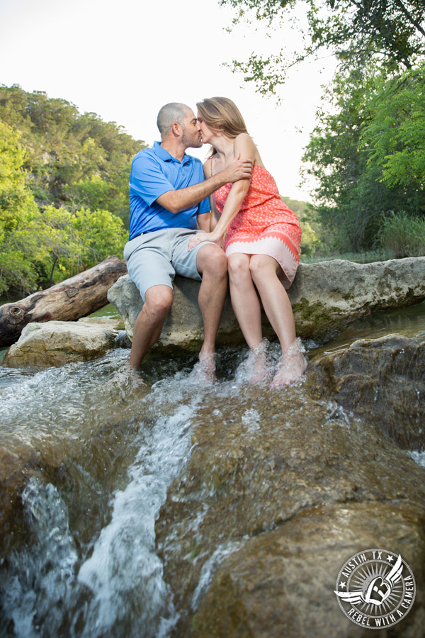 Outdoor engagement portraits in Austin