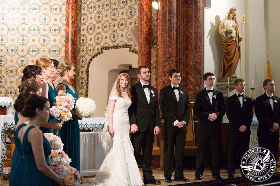 Elegant wedding pictures at the Texas Federation of Women's Clubs Mansion in Austin, Texas 