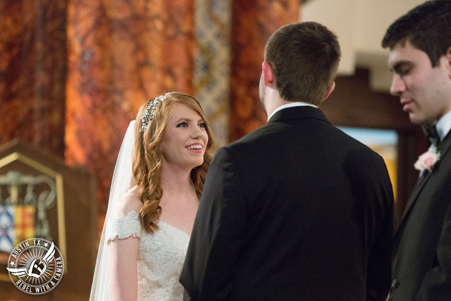 Elegant wedding pictures at the Texas Federation of Women's Clubs Mansion in Austin, Texas 