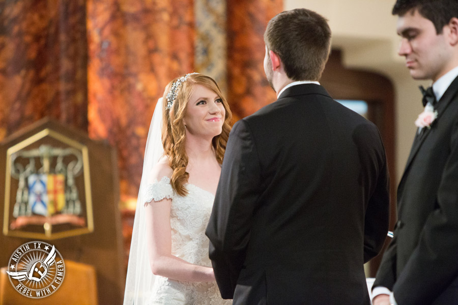 Elegant wedding pictures at the Texas Federation of Women's Clubs Mansion in Austin, Texas 