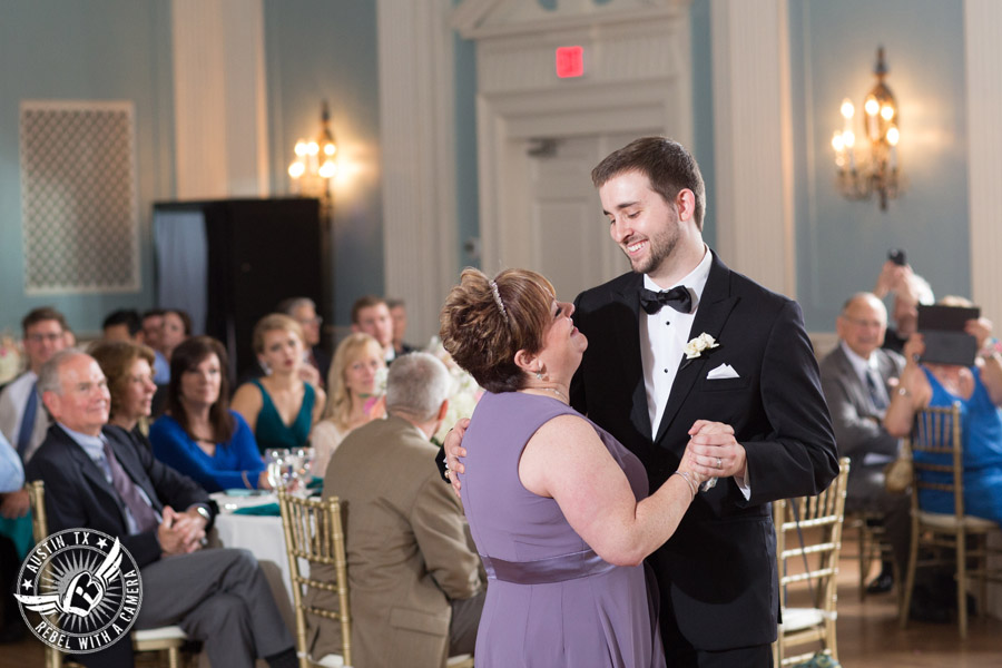 Elegant wedding pictures at the Texas Federation of Women's Clubs Mansion in Austin, Texas 