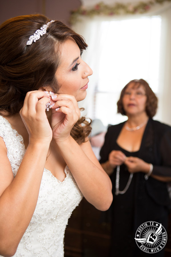 Taylor Mansion wedding photo of bride getting ready in bride's room