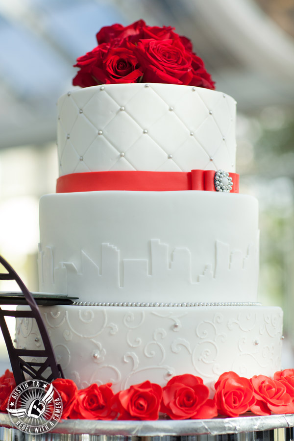 Taylor Mansion wedding photo travel bride's cake with red roses by Sweet Life of Cakes