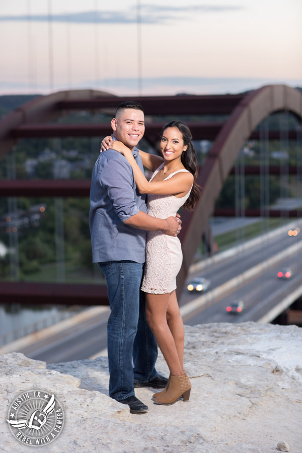Engagement pictures at the Pennybacker Bridge in Austin