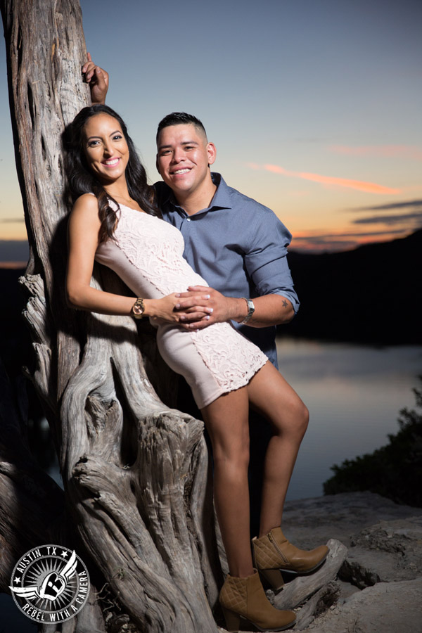 Engagement pictures at the Pennybacker Bridge in Austin