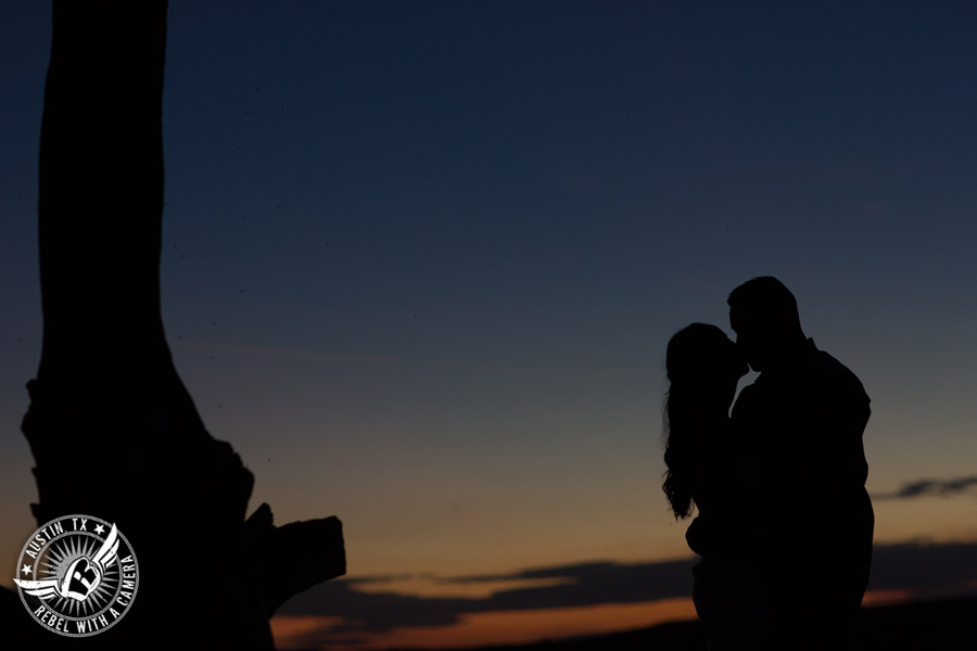 Engagement pictures at the Pennybacker Bridge in Austin