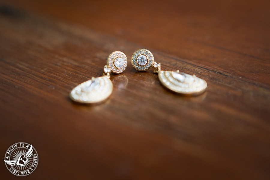 Hamilton Twelve wedding photos - bride's tear drop rhinestone earrings in the bride's room