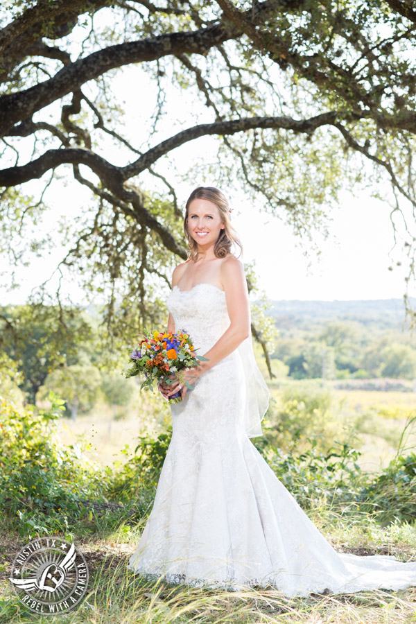 Wedding pictures at Thurman's Mansion at the Salt Lick - bride under the oak trees