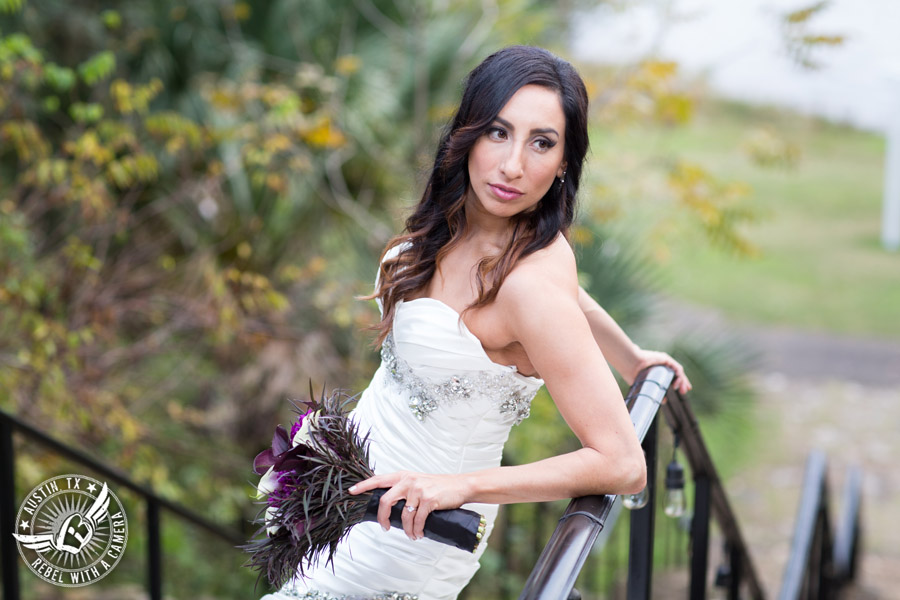 Dramatic bridal portraits at Laguna Gloria the Contemporary Austin with purple calla lily bouquet by Statue of Design.