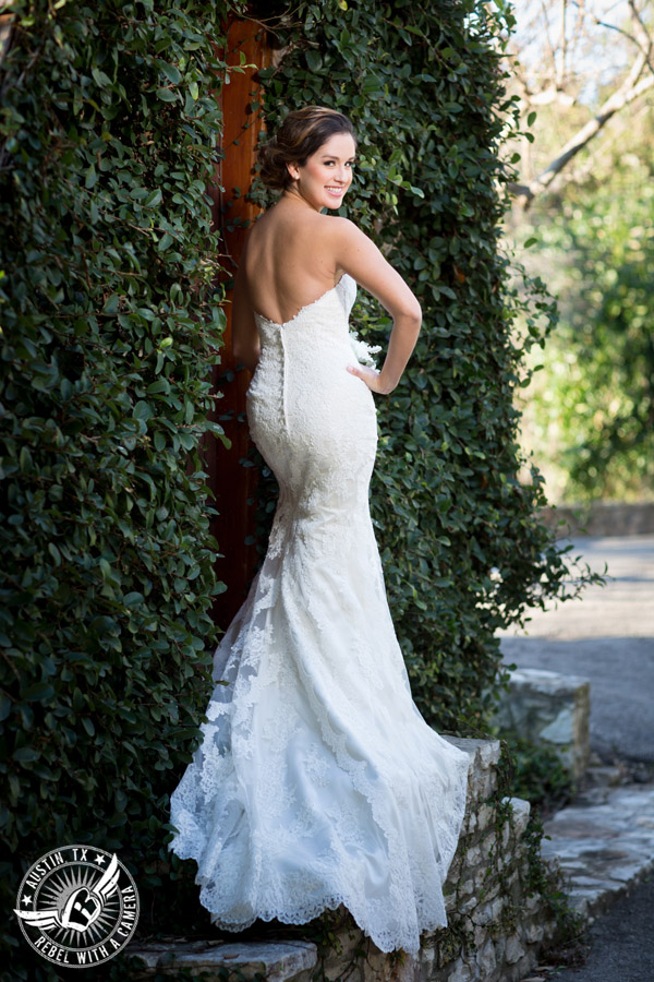 Bridal portraits on Lake Travis - makeup Hint of Shimmer, hair Adore Salon, dress Stella York, bouquet Bouquets of Austin