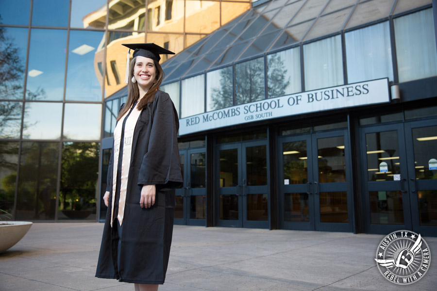 Longhorn graduation pictures on the UT Austin campus - Red McCombs School of Business