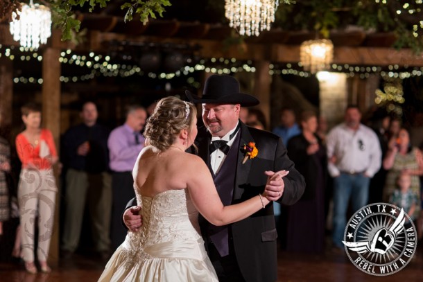 country wedding photos at kindred oaks