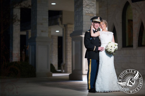 beautiful wedding photos at the doubletree hotel austin