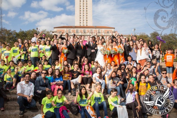 beautiful wedding pictures at the UT Alumni Center