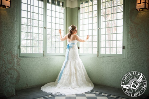 Beautiful bridal portraits at Laguna Gloria