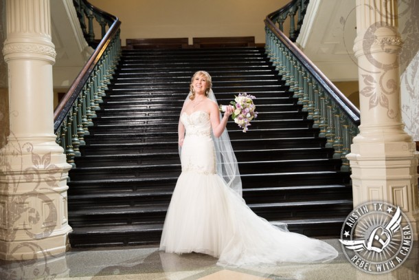 beautiful bridal portraits at the texas state capitol