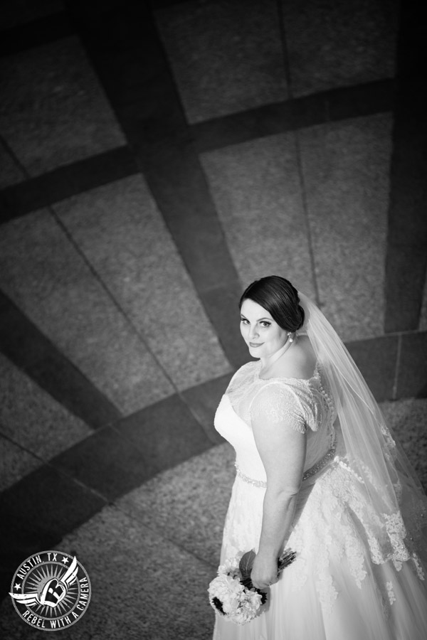 Texas State Capitol in Austin bridal portraits - Nicole Schultz Makeup - Vain Salon - Belle Saison Bridal Texas State Capitol in Austin bridal portraits - Nicole Schultz Makeup - Vain Salon - Belle Saison Bridal