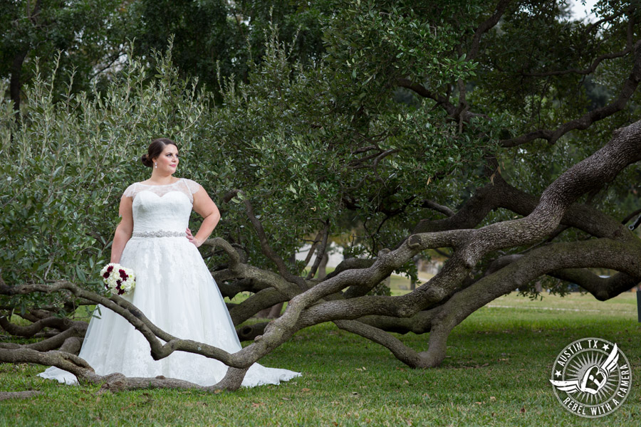 Texas State Capitol in Austin bridal portraits - Nicole Schultz Makeup - Vain Salon - Belle Saison Bridal