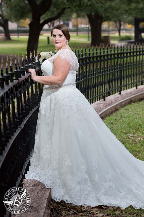Texas State Capitol in Austin bridal portraits - Nicole Schultz Makeup - Vain Salon - Belle Saison Bridal