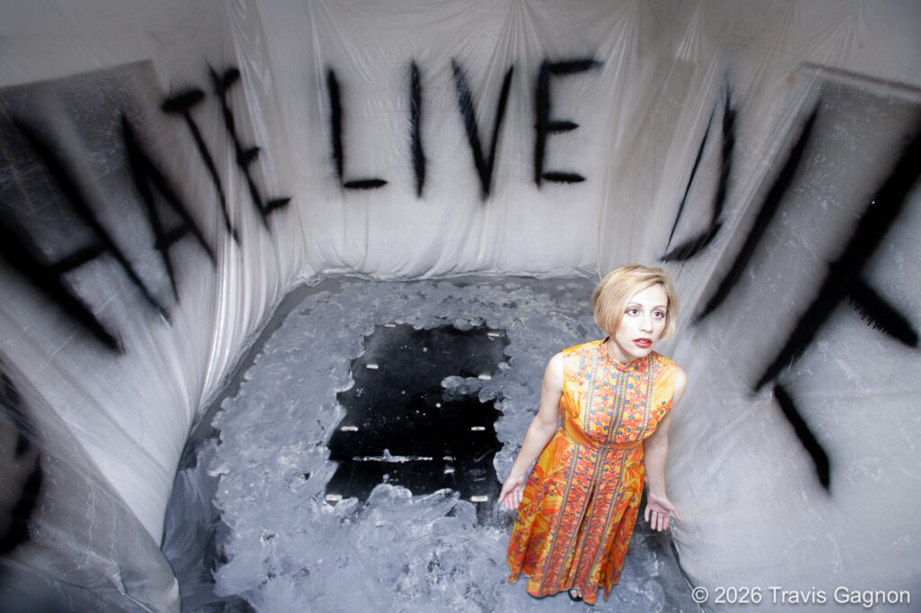 The White Room – Travis Gagnon-023